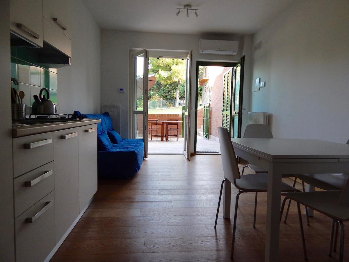 S127 - Sirolo, Nuovissimo Monolocale Con Terrazzo Apartment Exterior photo